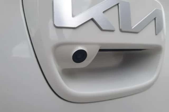 Kia Rio (2022) thumbnail 10