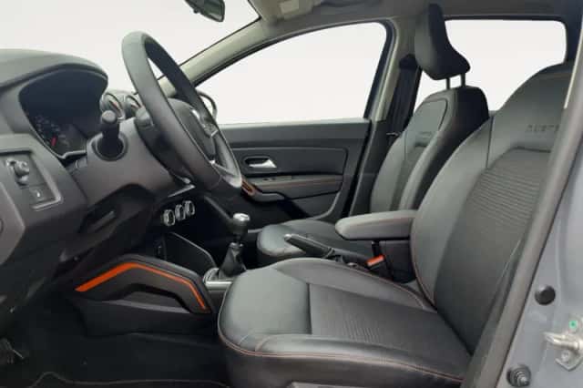 Dacia Duster (2022) thumbnail 16