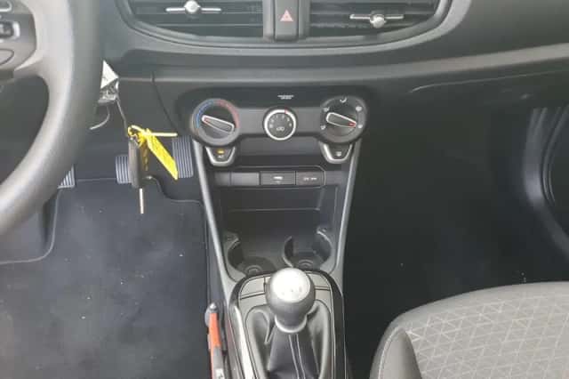 Kia Picanto (2022) thumbnail 26
