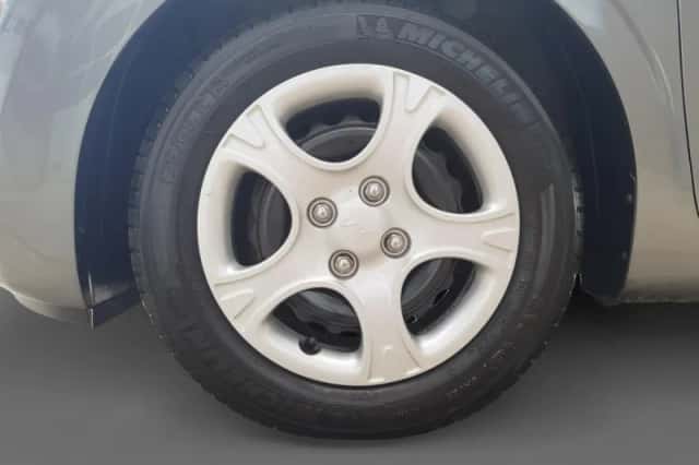 Kia Picanto (2022) thumbnail 8