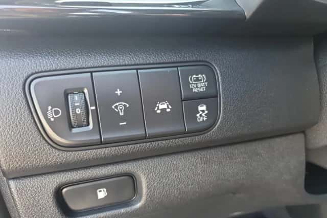 Kia Niro (2019) thumbnail 30