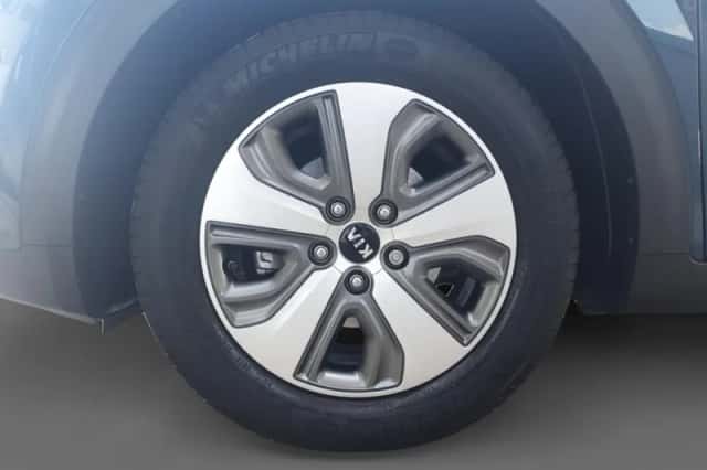 Kia Niro (2019) thumbnail 8