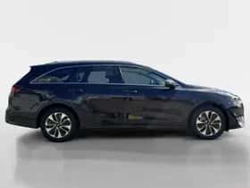 Kia Ceed Sportswagon (2022) thumbnail 4