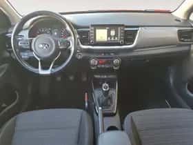 Kia Stonic (2019) thumbnail 24