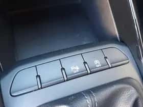 Kia Stonic (2019) thumbnail 31