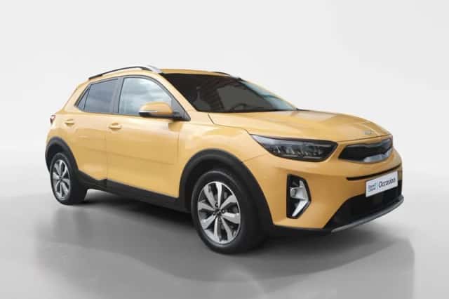 Kia Stonic (2023) thumbnail 3