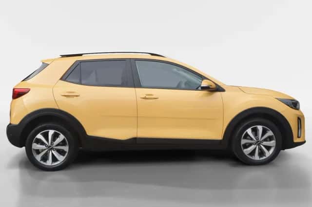 Kia Stonic (2023) thumbnail 4