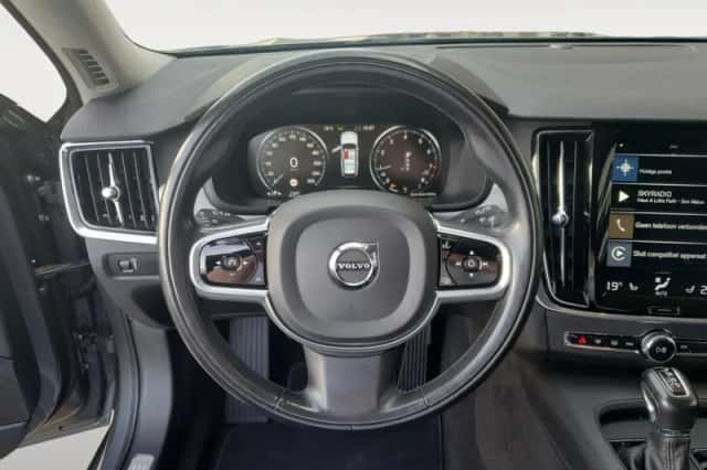 Volvo V90 (2018) thumbnail 23