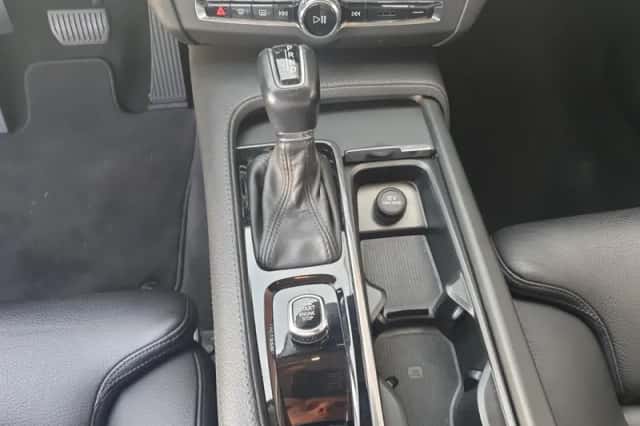 Volvo V90 (2018) thumbnail 30