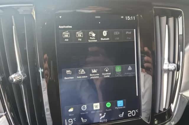 Volvo V90 (2018) thumbnail 32