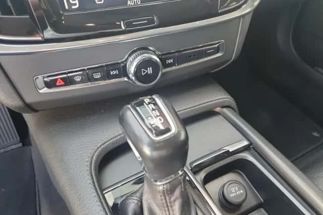 Volvo V90 (2018) thumbnail 36