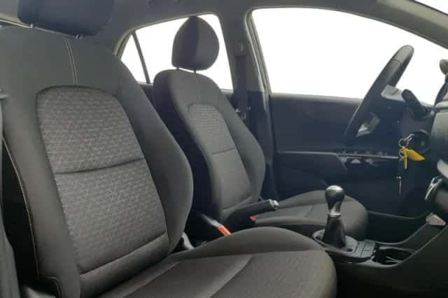 Kia Picanto (2023) thumbnail 15