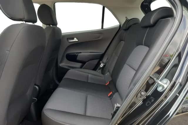 Kia Picanto (2023) thumbnail 16