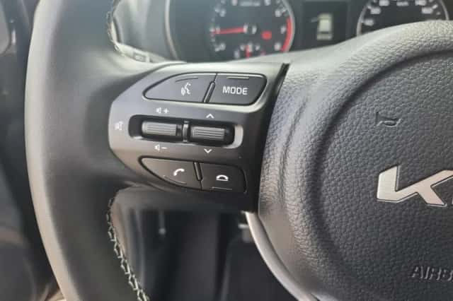 Kia Picanto (2023) thumbnail 18