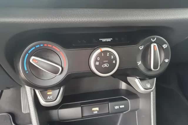 Kia Picanto (2023) thumbnail 22