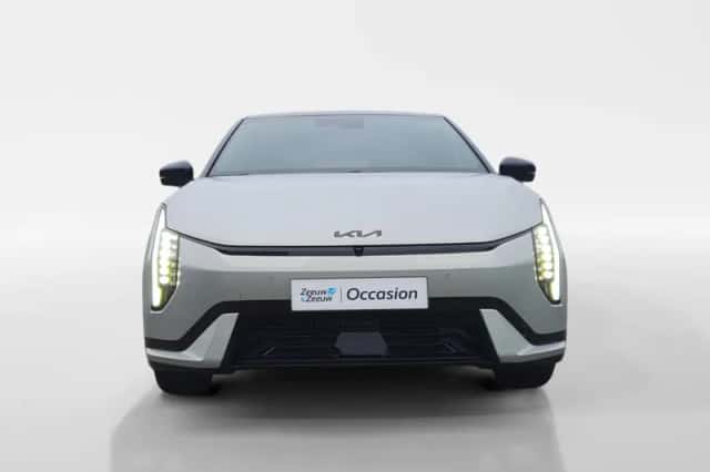 Kia EV4 (2025) thumbnail 2