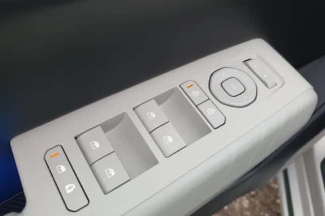 Kia EV4 (2025) thumbnail 33