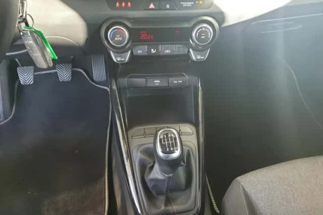 Kia Stonic (2023) thumbnail 28