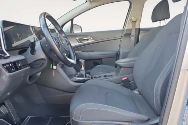 Kia Sportage (2023) thumbnail 13