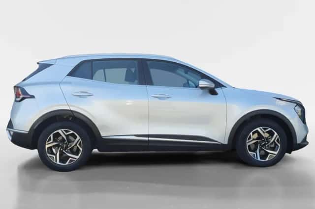 Kia Sportage (2023) thumbnail 4