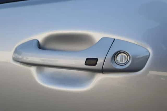 Kia Stonic (2021) thumbnail 13