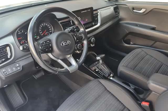 Kia Stonic (2021) thumbnail 16
