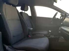 Kia Stonic (2021) thumbnail 18