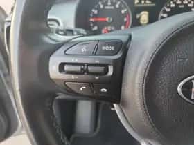Kia Stonic (2021) thumbnail 21