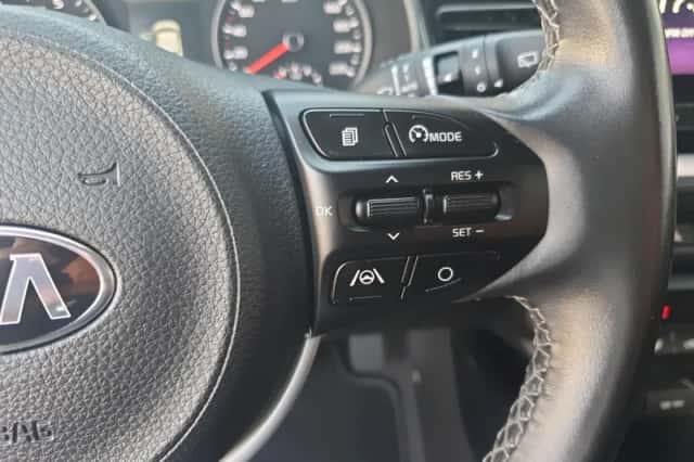 Kia Stonic (2021) thumbnail 22