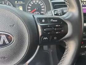 Kia Stonic (2021) thumbnail 22