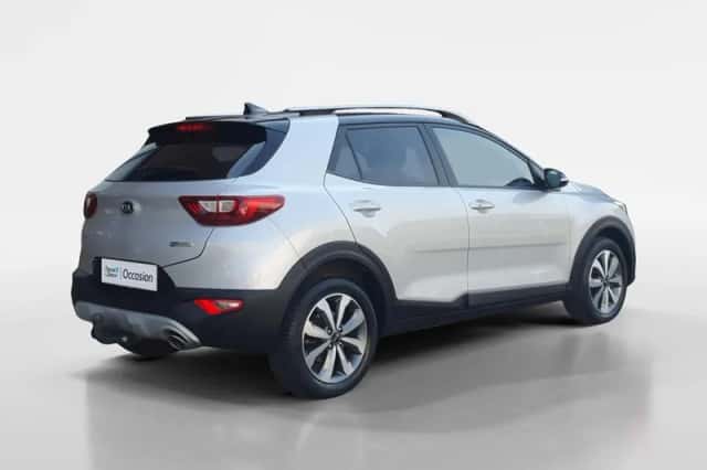 Kia Stonic (2021) thumbnail 5