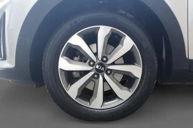 Kia Stonic (2021) thumbnail 8