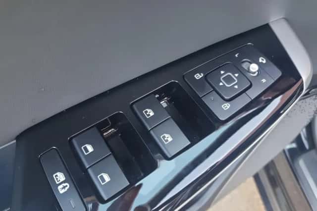 Kia EV6 (2024) thumbnail 38