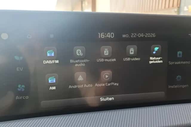 Kia EV6 (2024) thumbnail 42