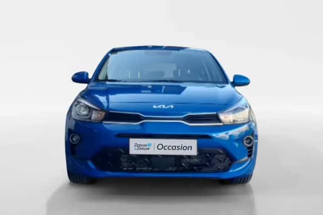Kia Rio (2022) thumbnail 2