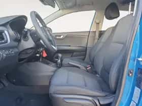 Kia Rio (2022) thumbnail 12