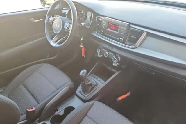 Kia Rio (2022) thumbnail 14