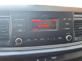 Kia Rio (2022) thumbnail 23