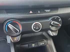 Kia Rio (2022) thumbnail 25