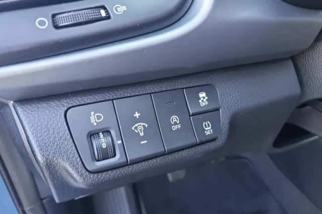 Kia Rio (2022) thumbnail 28