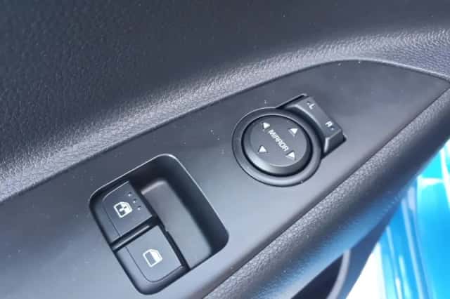 Kia Rio (2022) thumbnail 29