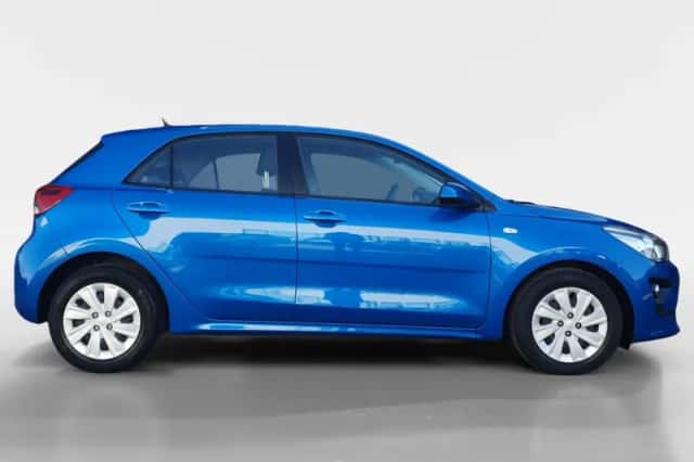 Kia Rio (2022) thumbnail 4