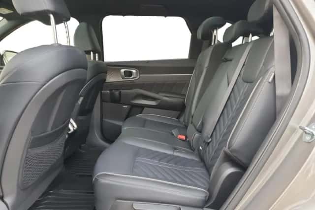 Kia Sorento (2025) thumbnail 24