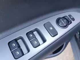 Kia Stonic (2025) thumbnail 28