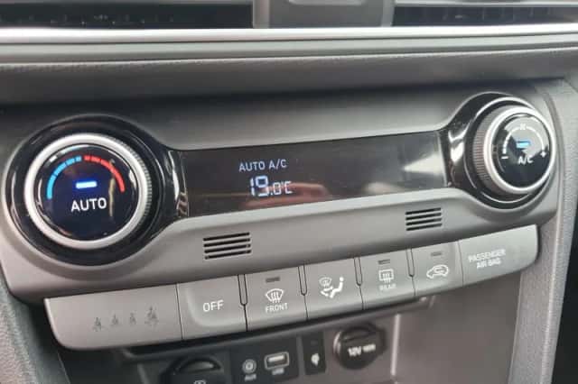 Hyundai Kona (2019) thumbnail 34
