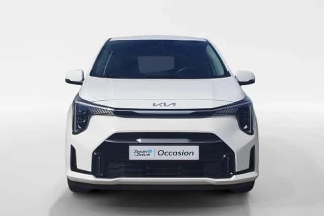Kia Picanto (2024) thumbnail 2