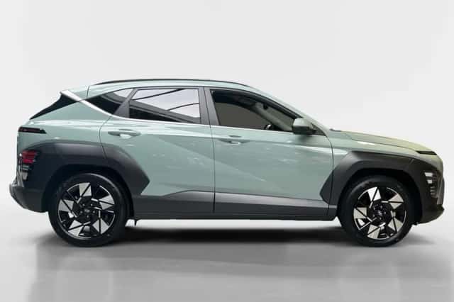 Hyundai Kona (2024) thumbnail 4