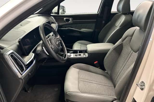 Kia Sorento (2024) thumbnail 28