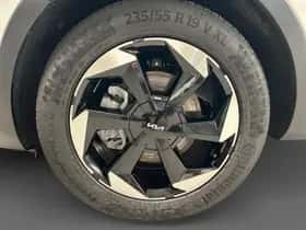 Kia Sorento (2024) thumbnail 8