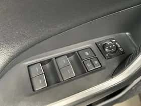 Toyota RAV4 (2023) thumbnail 13